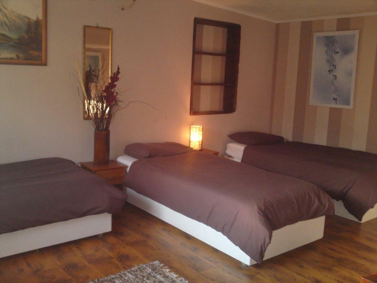 Mikulas Guest House ลิฟตอฟสกีมิคูลาช ภายนอก รูปภาพ